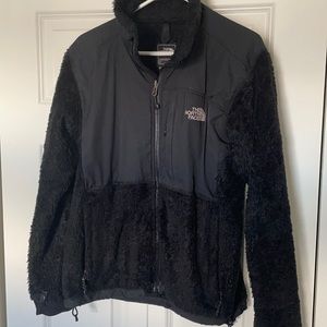 North face fleece black jacket. Size Medium
